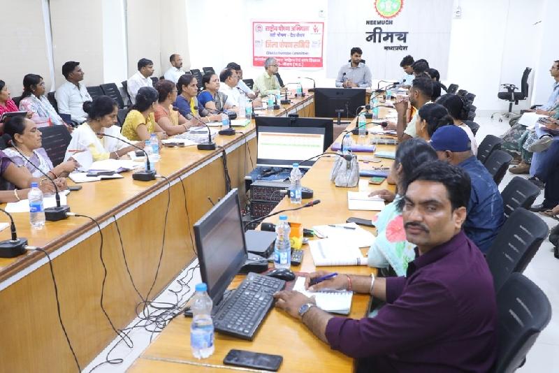 कुपोषण मुक्त नीमच के लिए समन्वित प्रयास करें तेज :